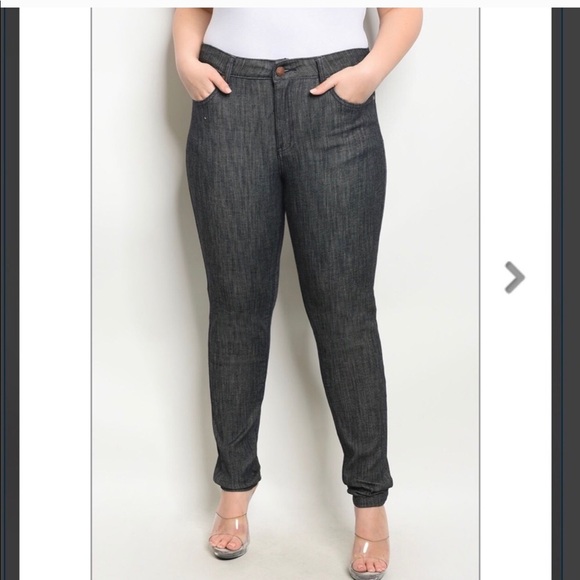 PLUS SIZE JEANS - Picture 2 of 4